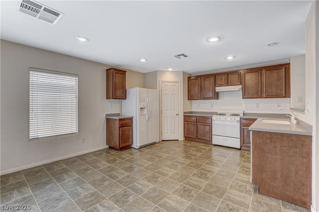 Photo 13 of 48, 8950 Spring Peeper Avenue