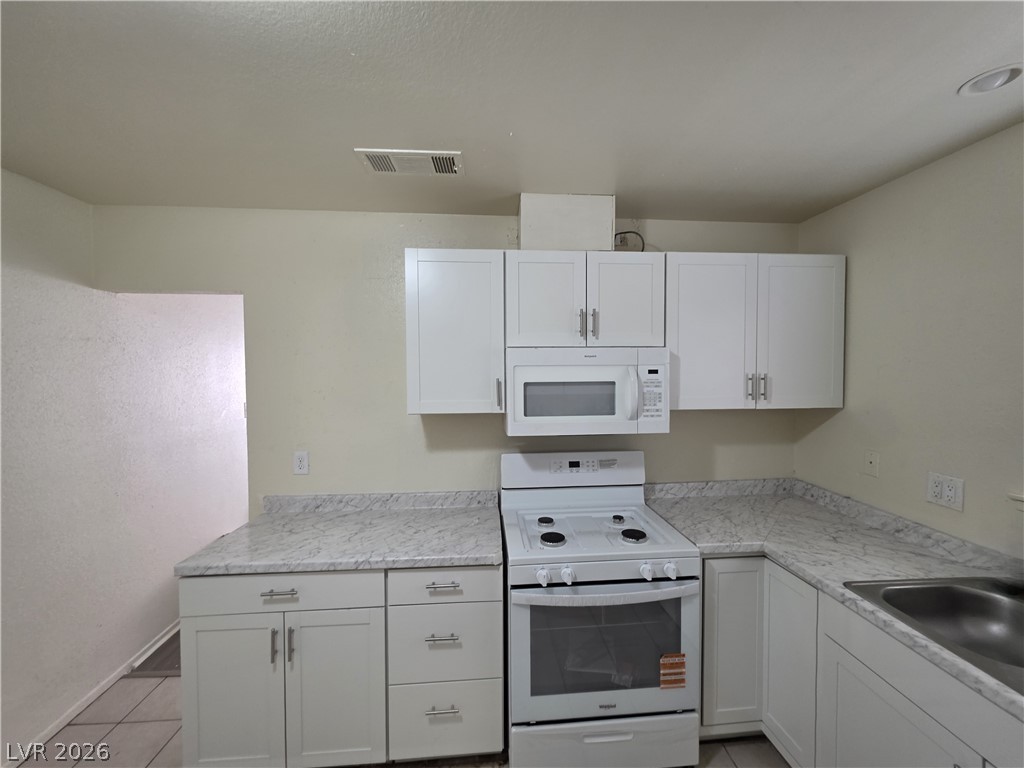 Photo 5 of 212 Bradshaw Way