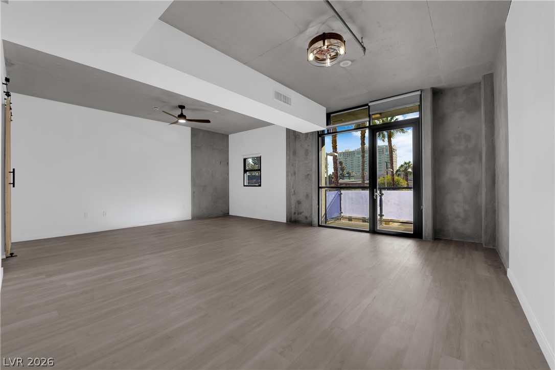 Photo 16 of 48, 353 E Bonneville Avenue #257