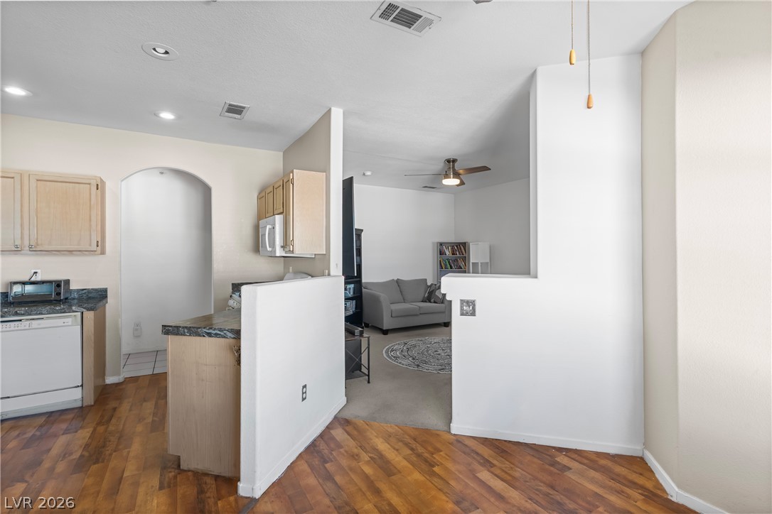 Photo 13 of 49, 6480 Annie Oakley Drive #721
