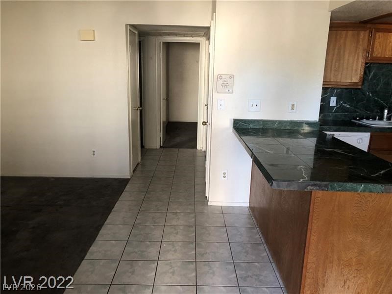 Photo 10 of 30, 1105 SULPHUR SPRINGS Lane #102