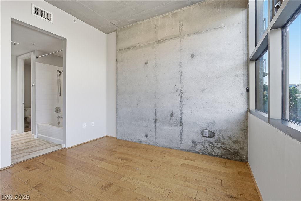 Photo 17 of 42, 353 E Bonneville Avenue #295