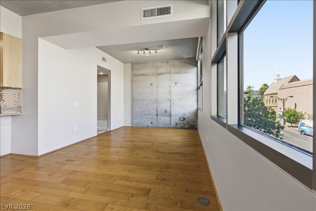 Photo 12 of 42, 353 E Bonneville Avenue #295