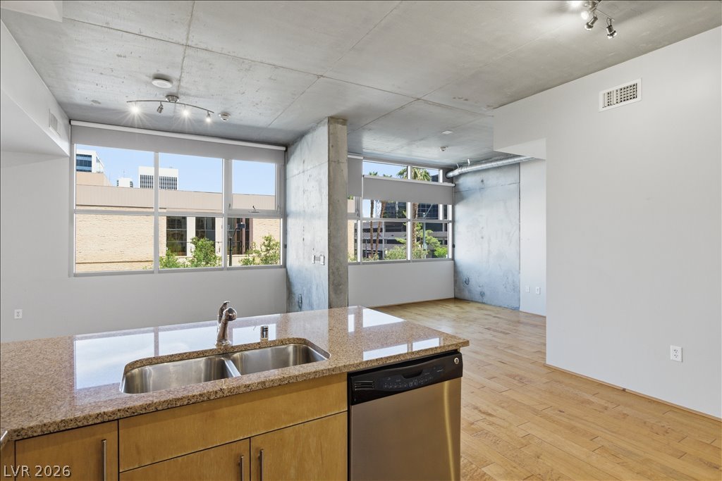 Photo 5 of 353 E Bonneville Avenue #295