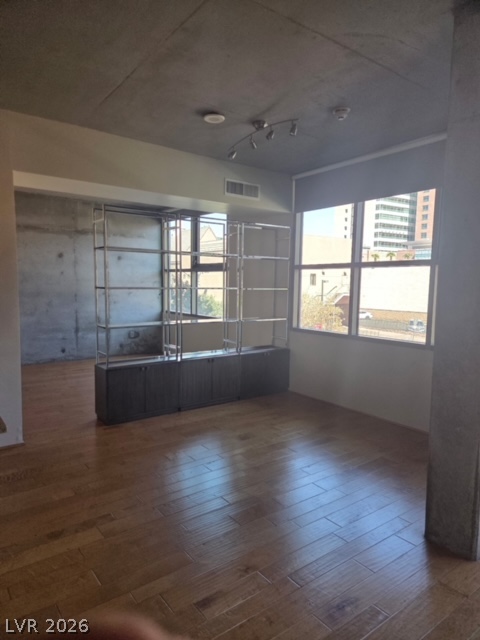 Photo 14 of 42, 353 E Bonneville Avenue #295