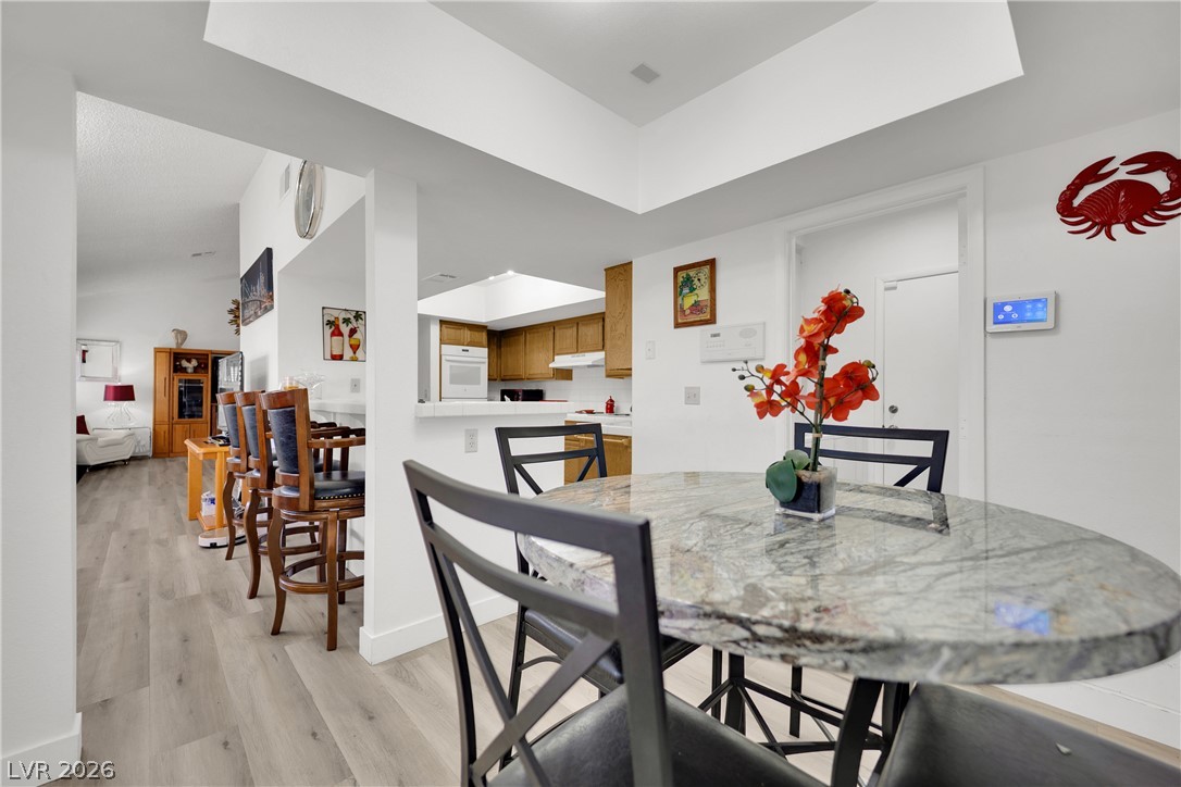 Photo 6 of 29, 571 Cervantes Drive