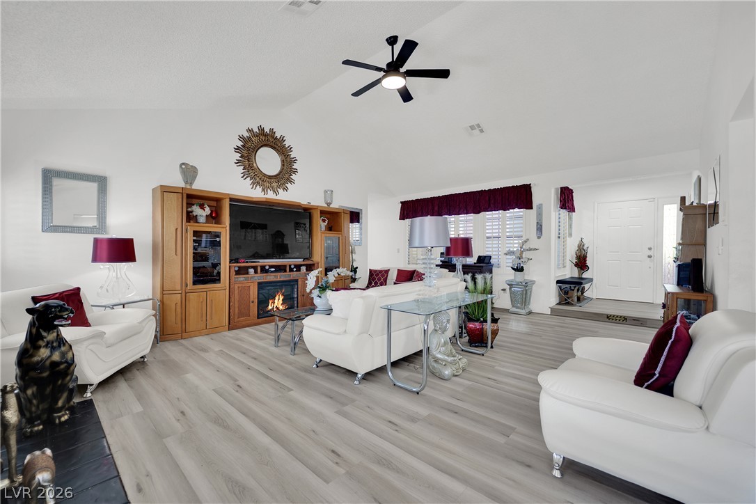 Photo 3 of 571 Cervantes Drive