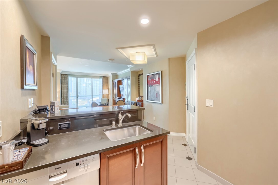 Photo 9 of 29, 145 E Harmon Avenue #1601