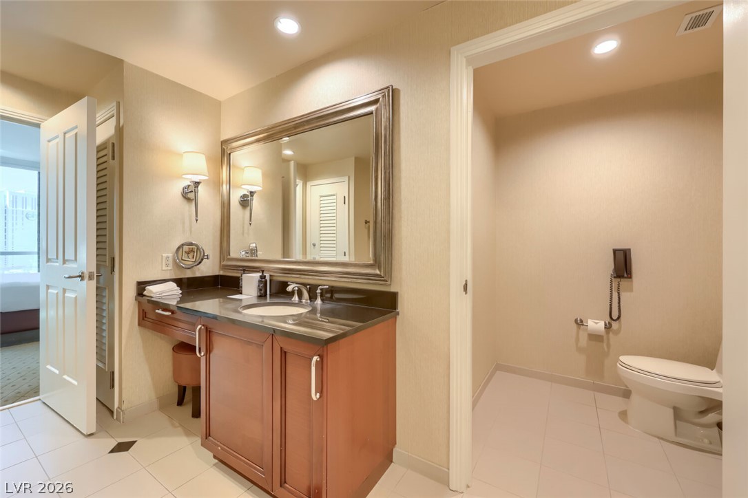 Photo 15 of 29, 145 E Harmon Avenue #1601