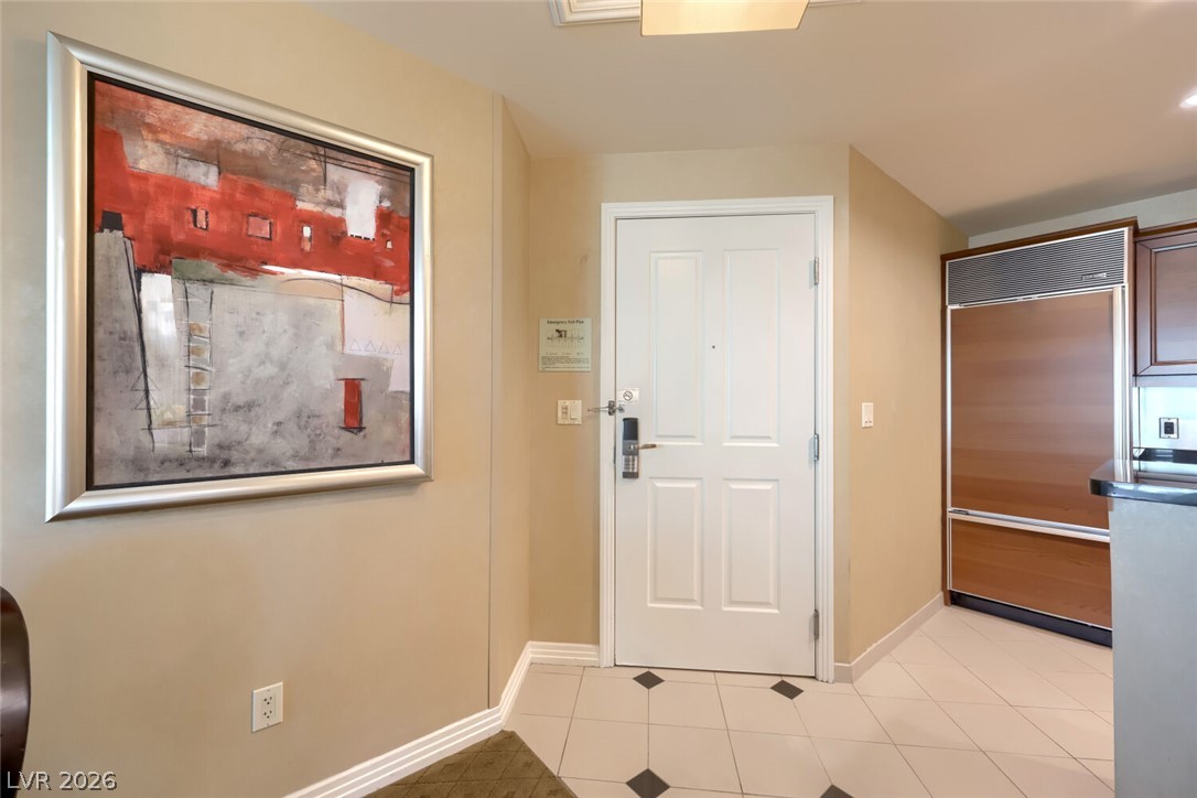 Photo 16 of 29, 145 E Harmon Avenue #1601