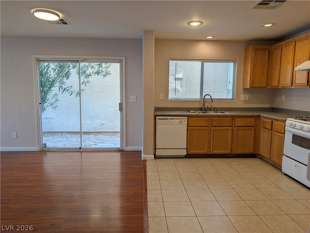 Photo 7 of 30, 1219 Black Cherry Street