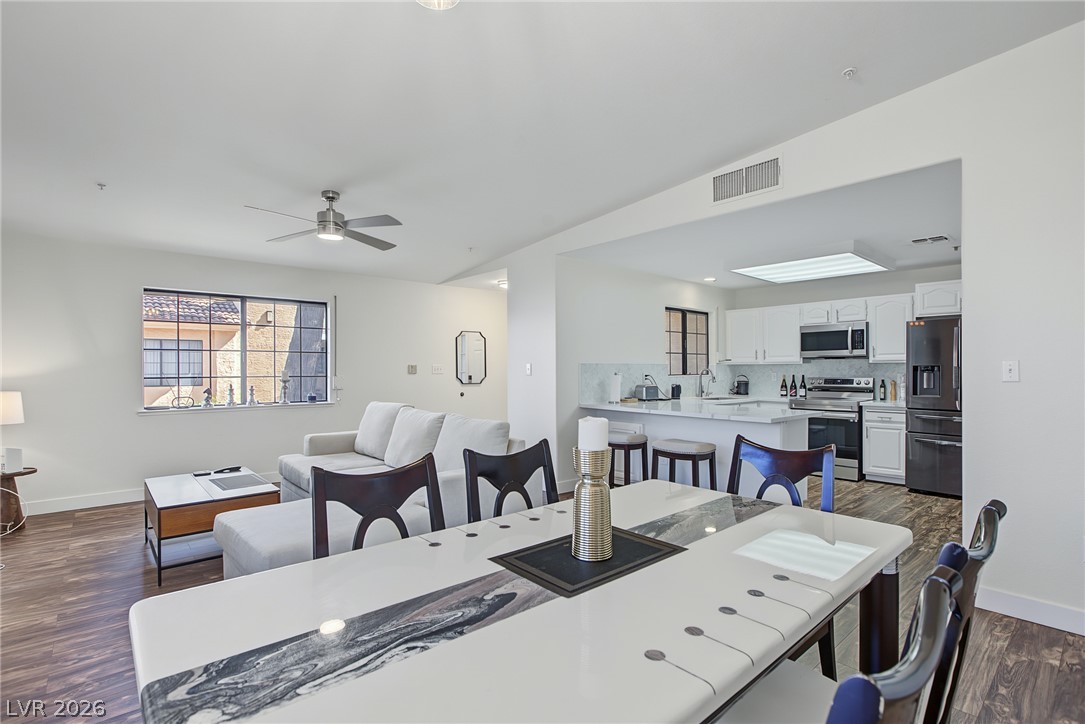 Photo 18 of 41, 2851 S Valley View Boulevard #1081