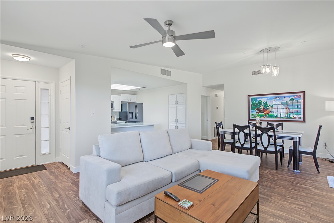 Photo 15 of 41, 2851 S Valley View Boulevard #1081