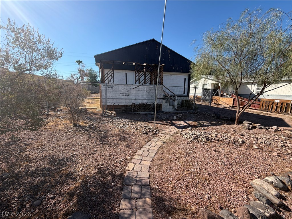 Photo 3 of 212 Mojave Lane
