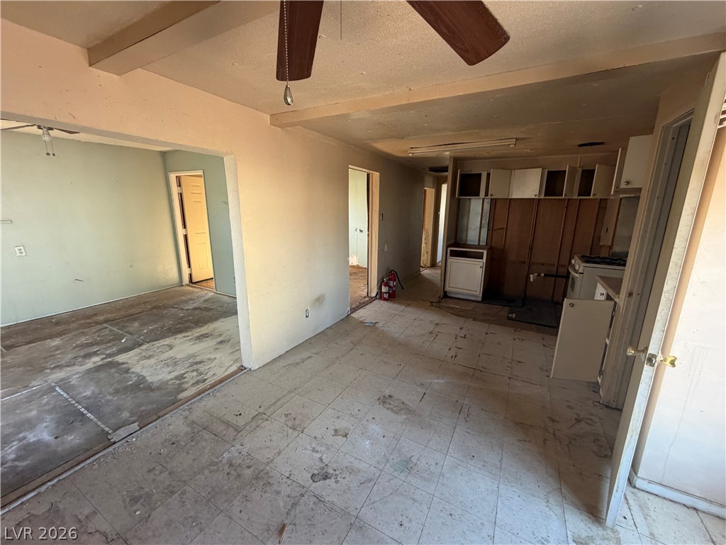Photo 5 of 212 Mojave Lane