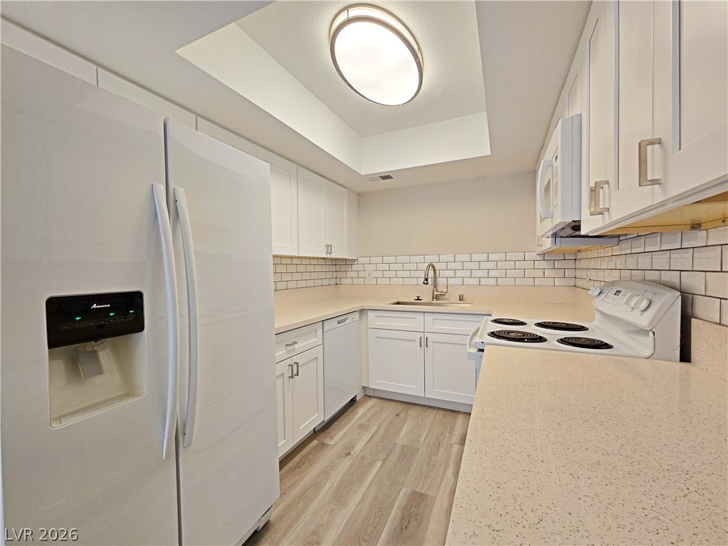 Photo 17 of 36, 1025 Willow Tree Drive #A