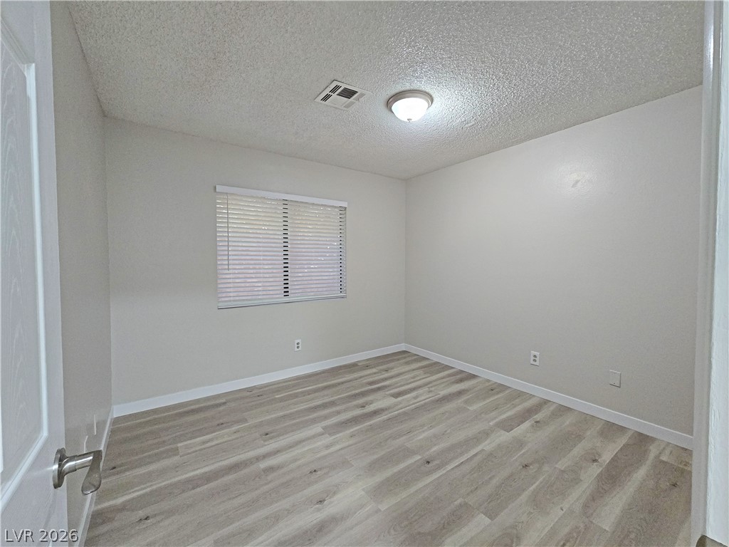 Photo 25 of 36, 1025 Willow Tree Drive #A