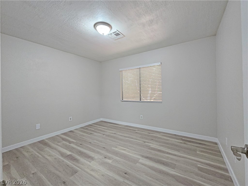 Photo 28 of 36, 1025 Willow Tree Drive #A
