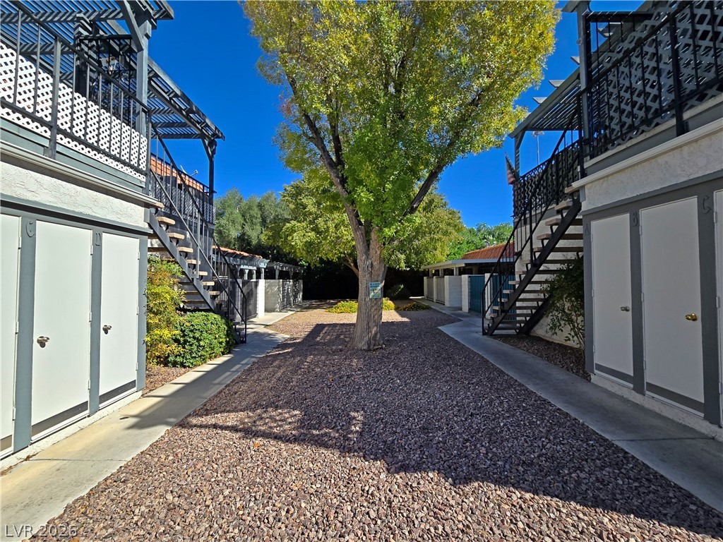 Photo 32 of 36, 1025 Willow Tree Drive #A