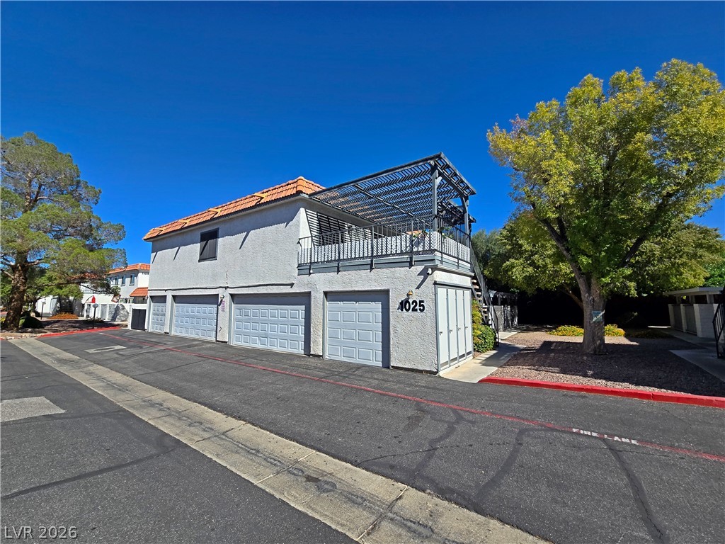 Photo 3 of 1025 Willow Tree Drive #A