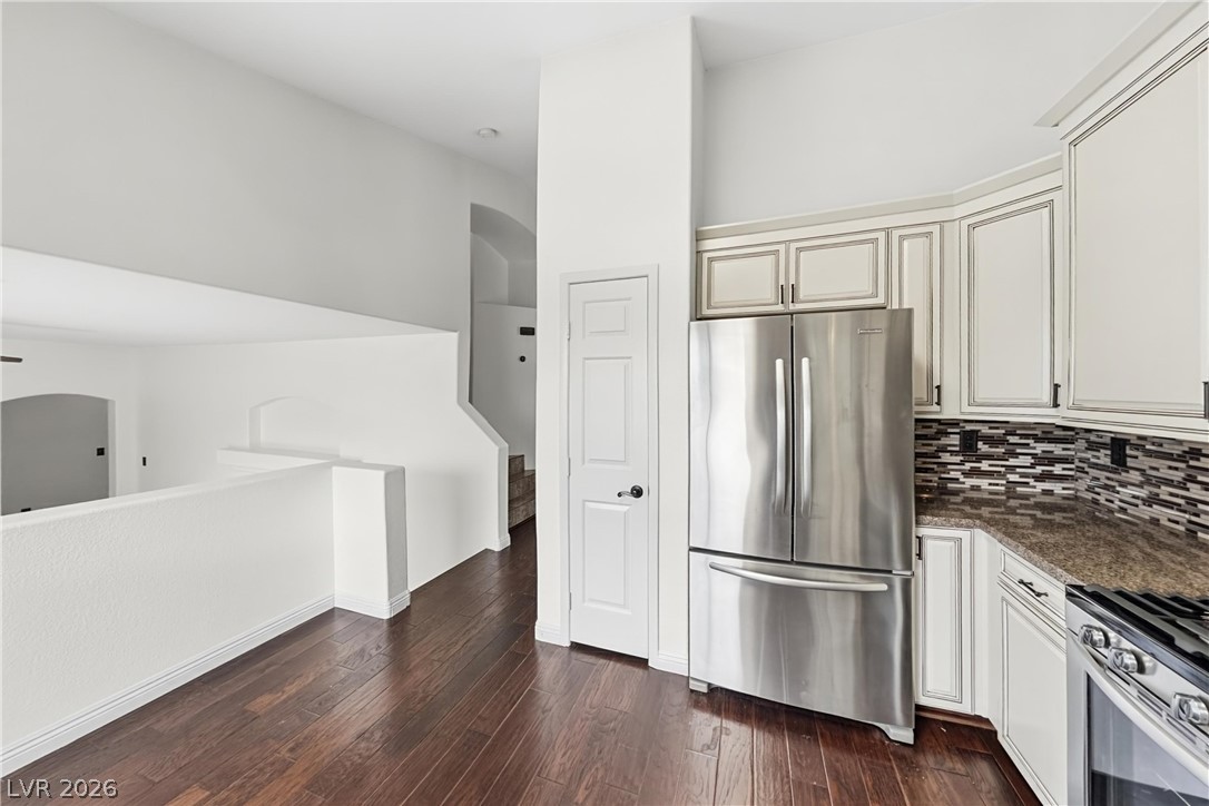 Photo 6 of 19, 9474 Lightning Bay Court