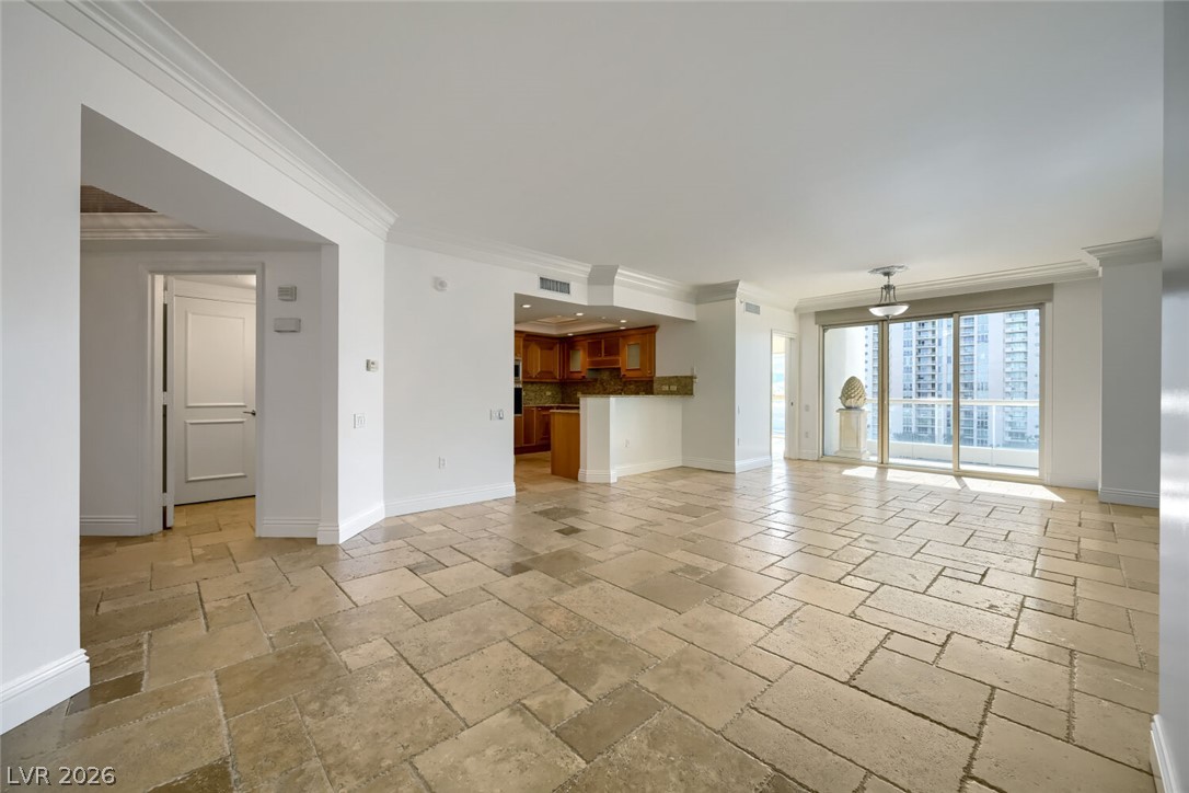 Photo 10 of 29, 2777 Paradise Road #1002