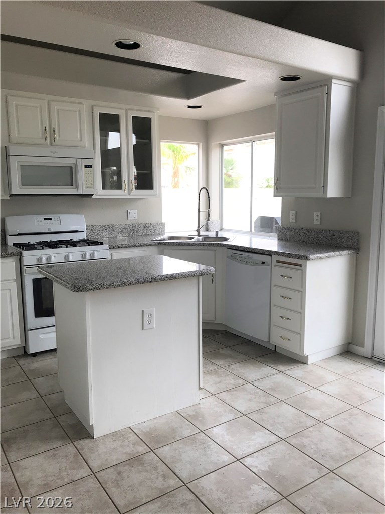 Photo 4 of 8608 Copper Knoll Avenue