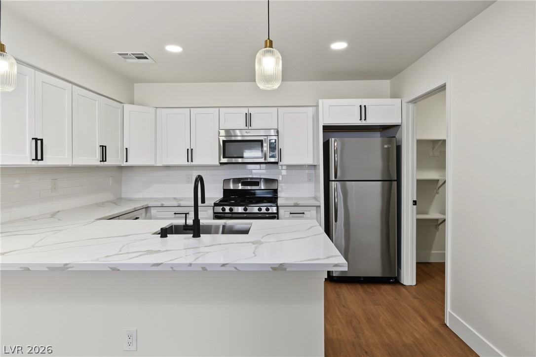 Photo 7 of 28, 2041 Willowbury Drive #D