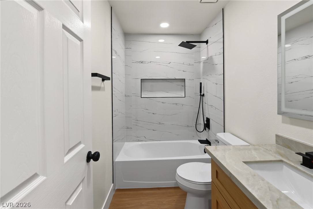 Photo 13 of 28, 2041 Willowbury Drive #D