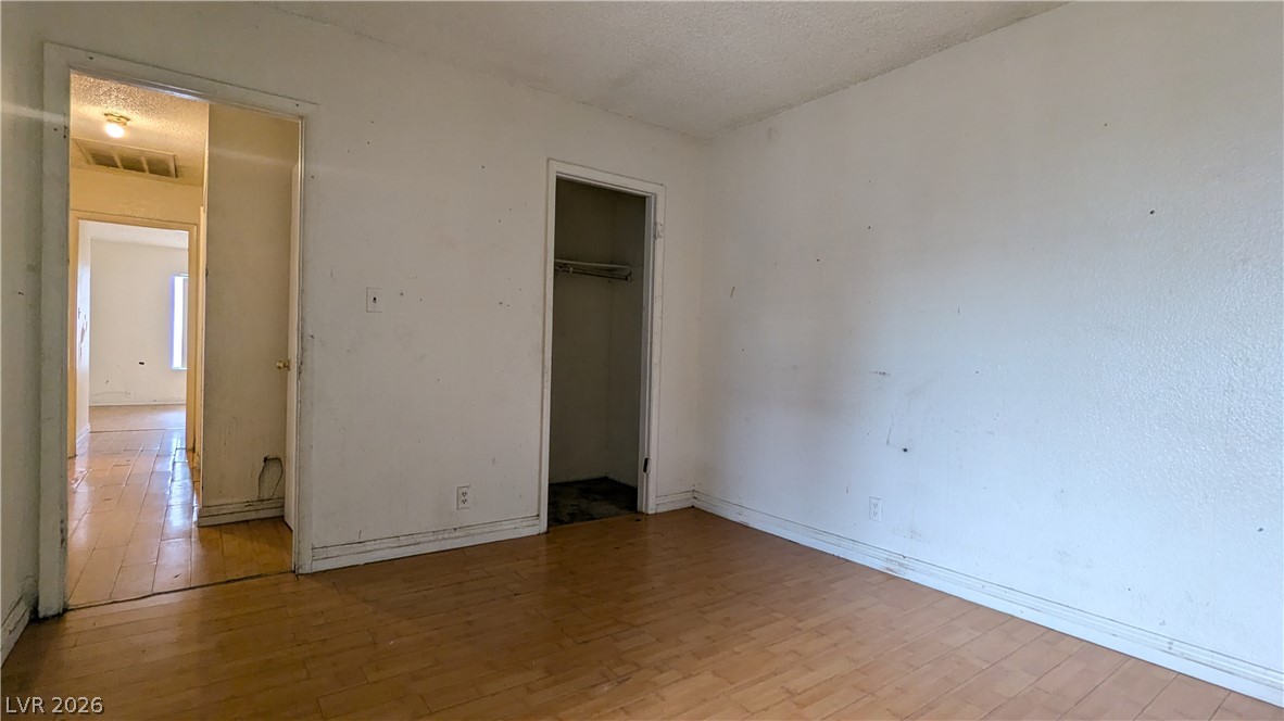 Photo 6 of 9, 4461 Bramblewood Street