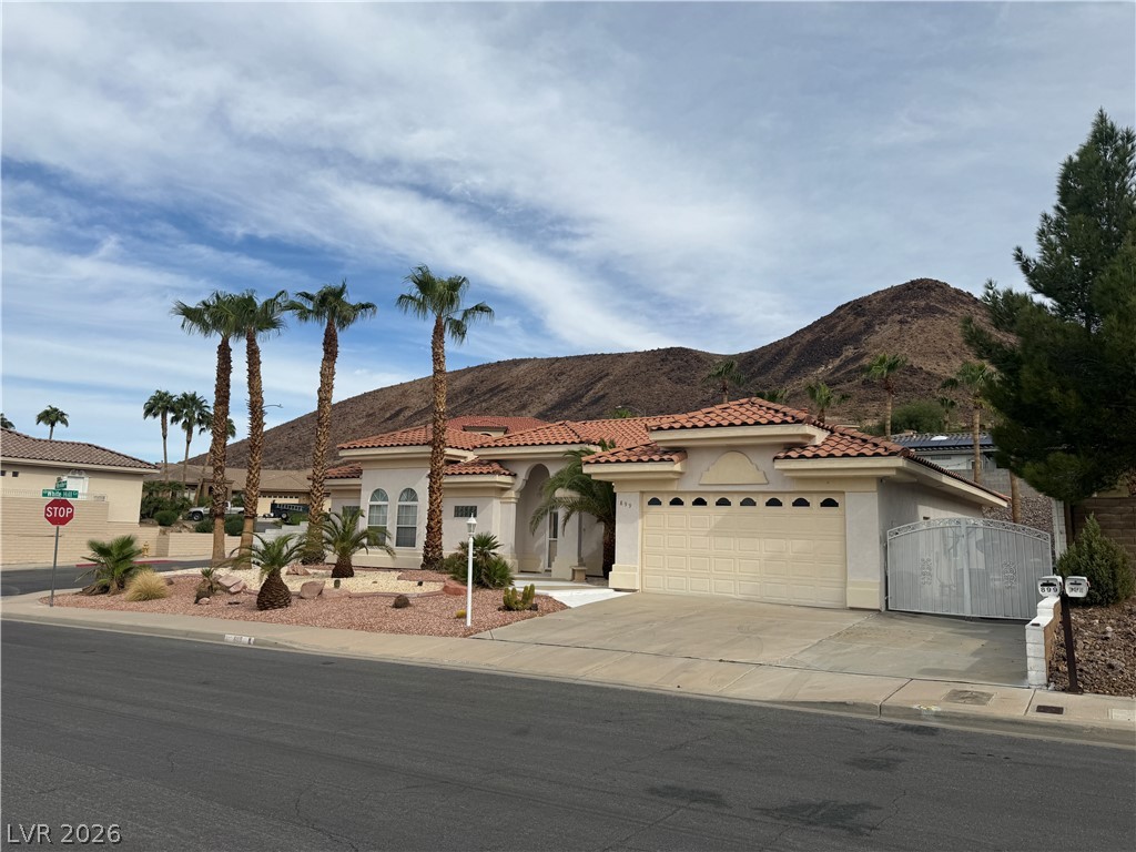 Photo 3 of 899 Rhyolite Terrace