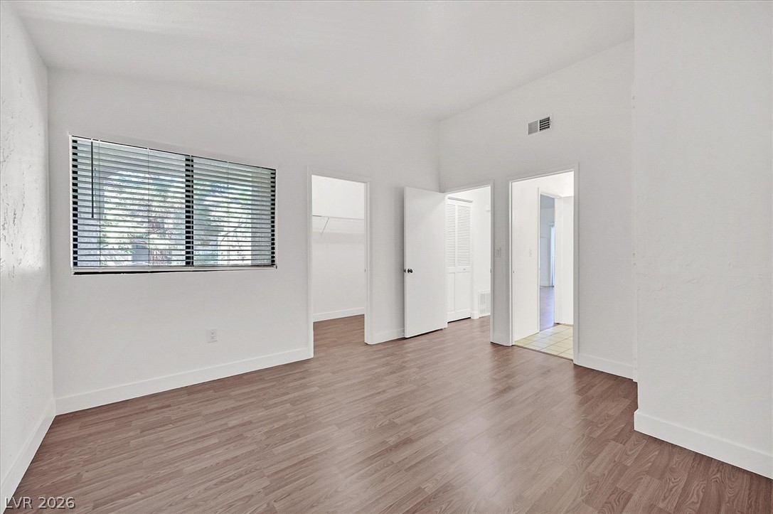 Photo 12 of 25, 2180 Pinetop Lane #201