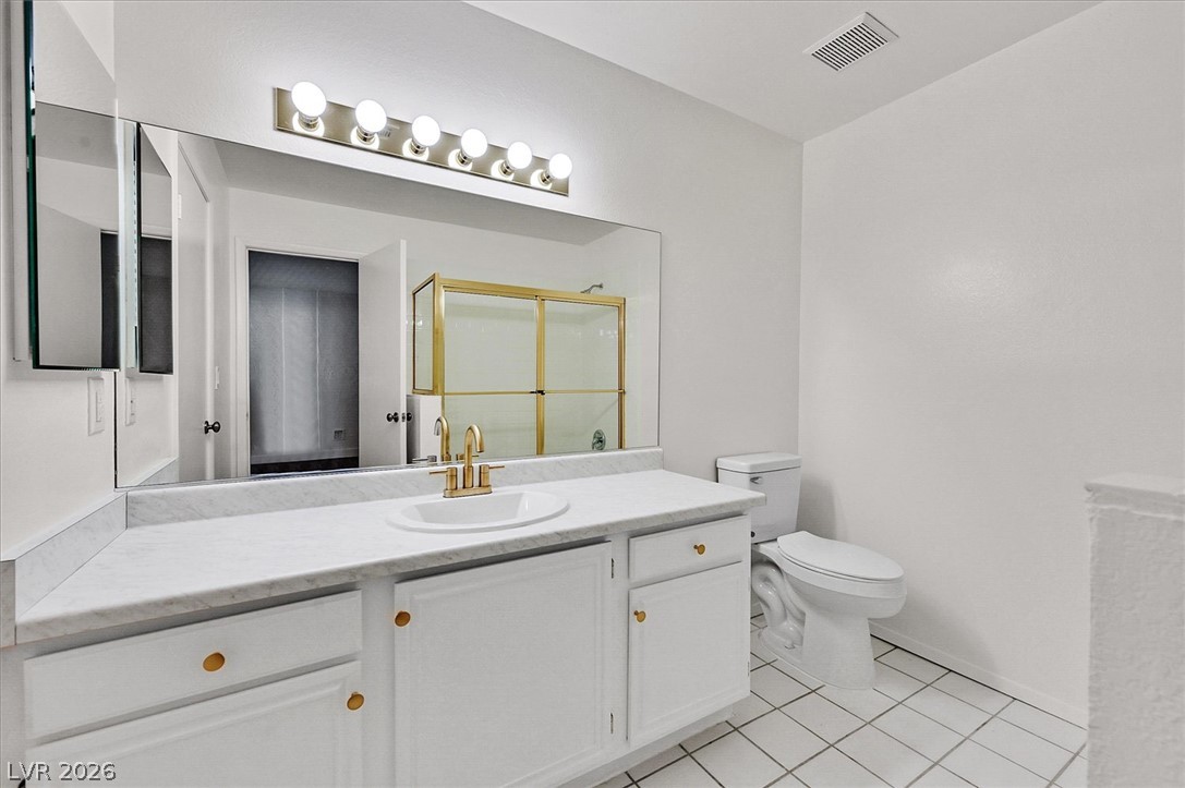 Photo 14 of 25, 2180 Pinetop Lane #201