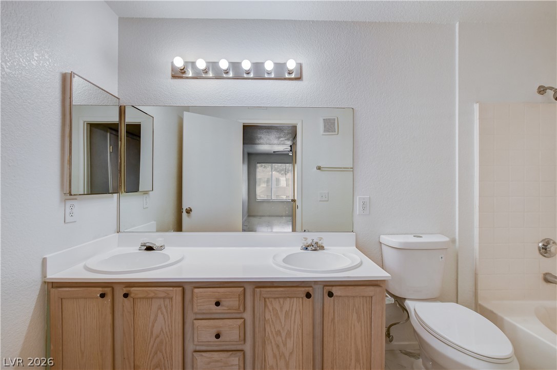 Photo 14 of 23, 3144 Tarpon Drive #201
