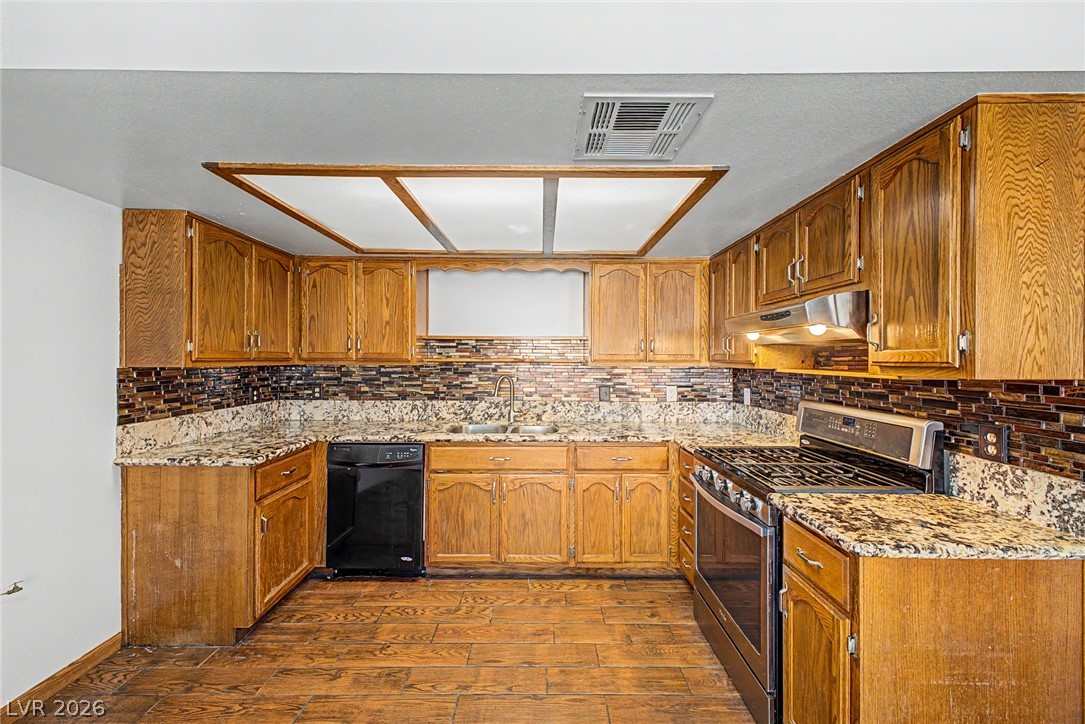 Photo 9 of 32, 6643 W Tropicana Avenue #104