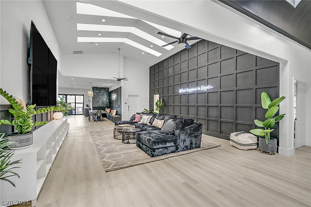 Photo 4 of 956 San Gabriel Avenue