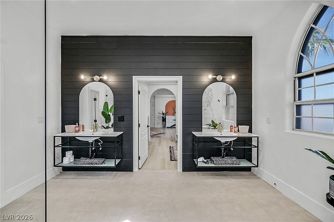 Photo 16 of 52, 956 San Gabriel Avenue