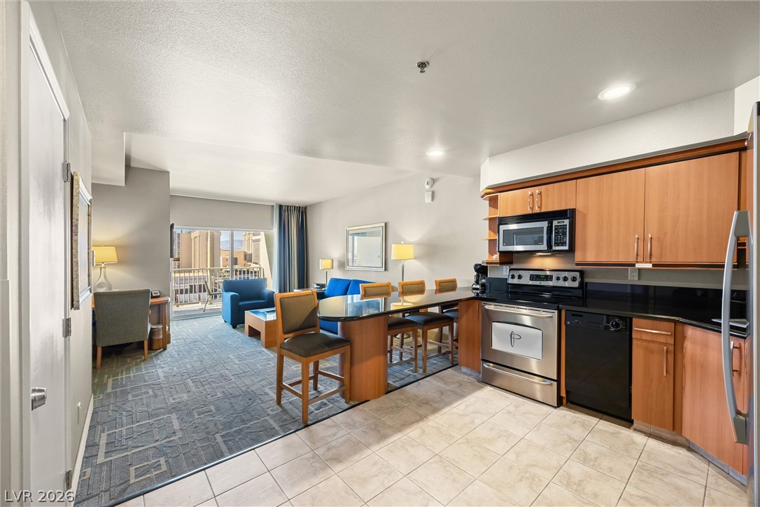 Photo 9 of 30, 211 E Flamingo Road #1115