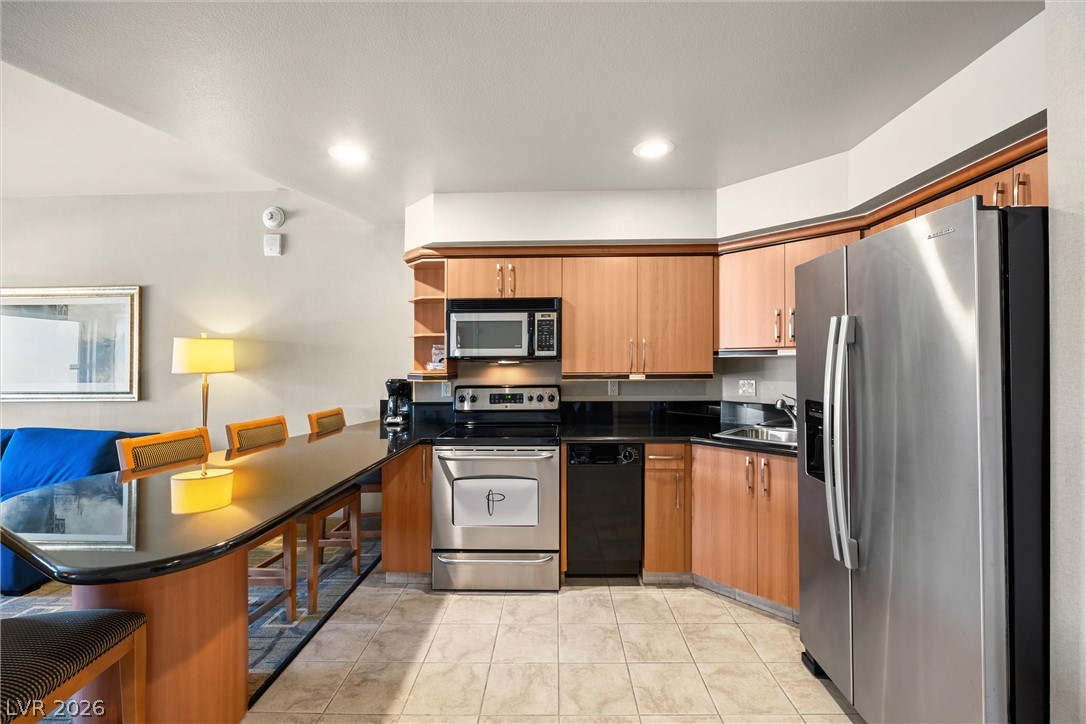 Photo 8 of 30, 211 E Flamingo Road #1115