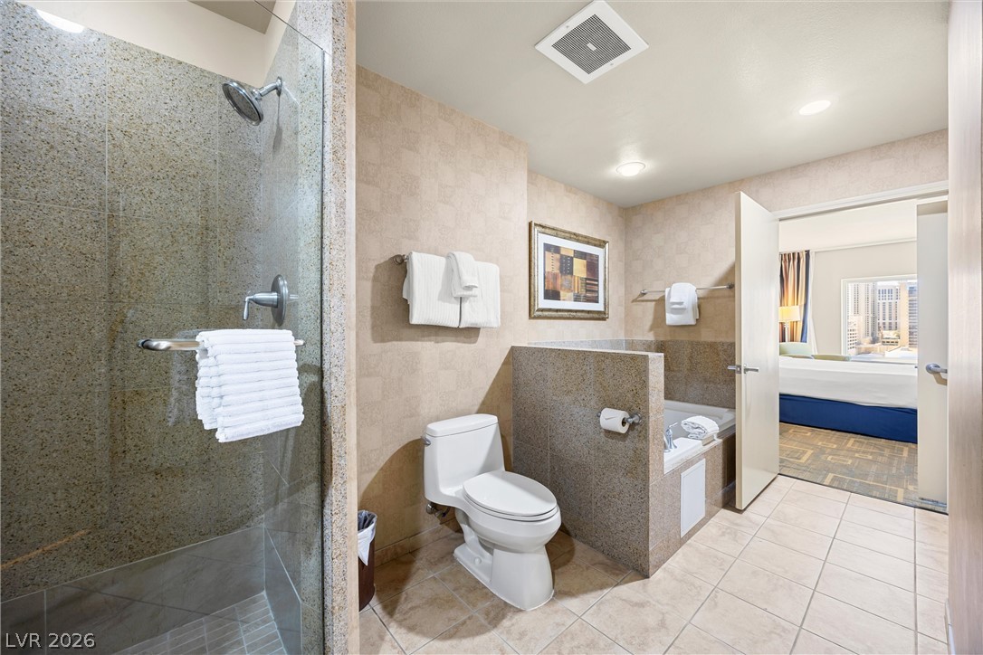 Photo 18 of 30, 211 E Flamingo Road #1115