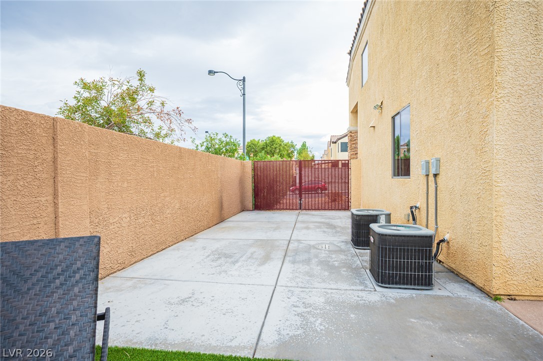 Photo 41 of 47, 9124 Craven Avenue