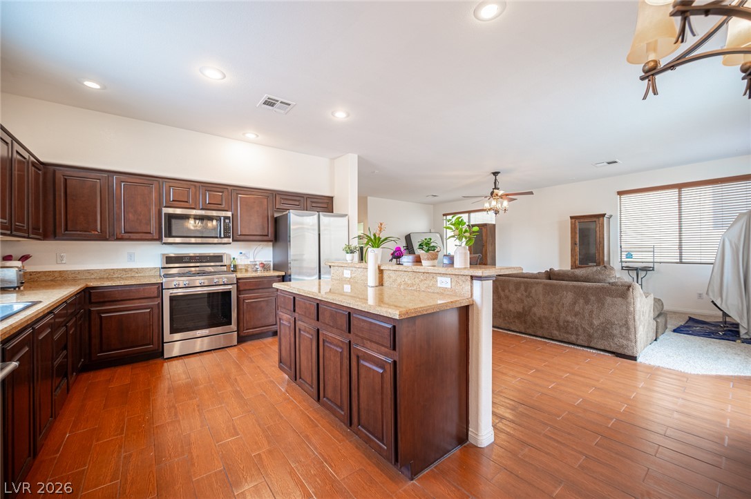 Photo 14 of 47, 9124 Craven Avenue