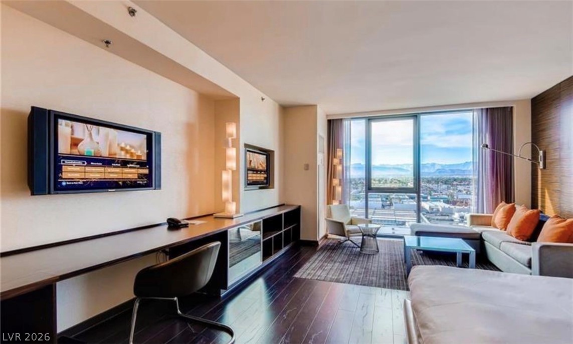 Photo 6 of 15, 4381 W flamingo rd Road #12305