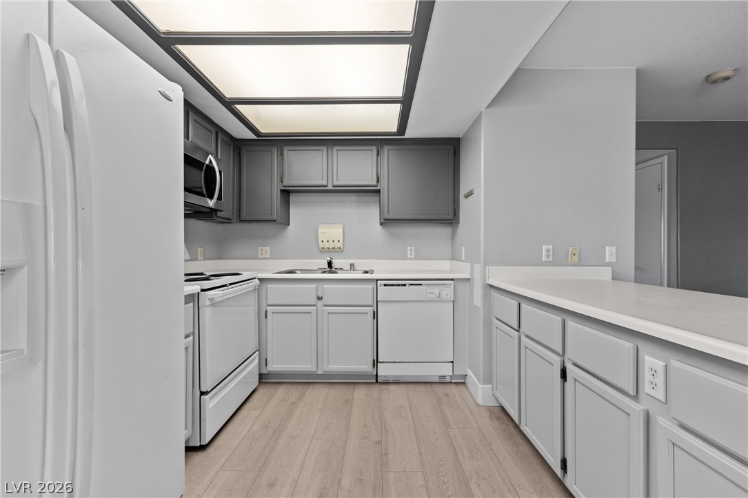 Photo 8 of 21, 972 Mesquite Springs Drive #201