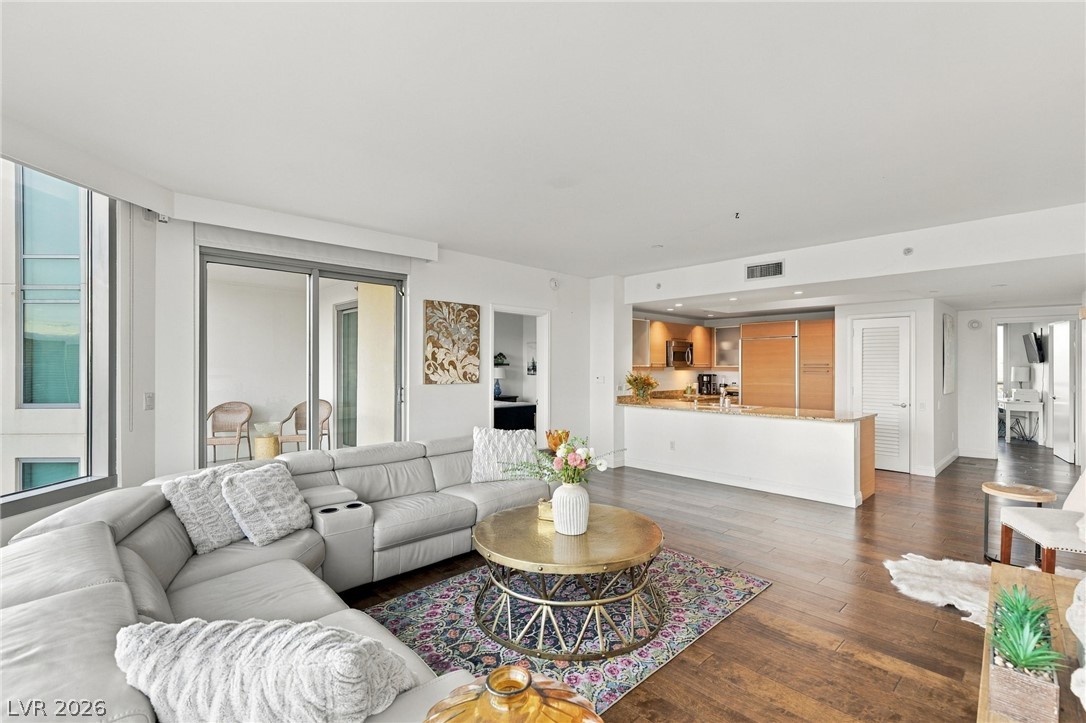Photo 10 of 46, 222 Karen Avenue #4101