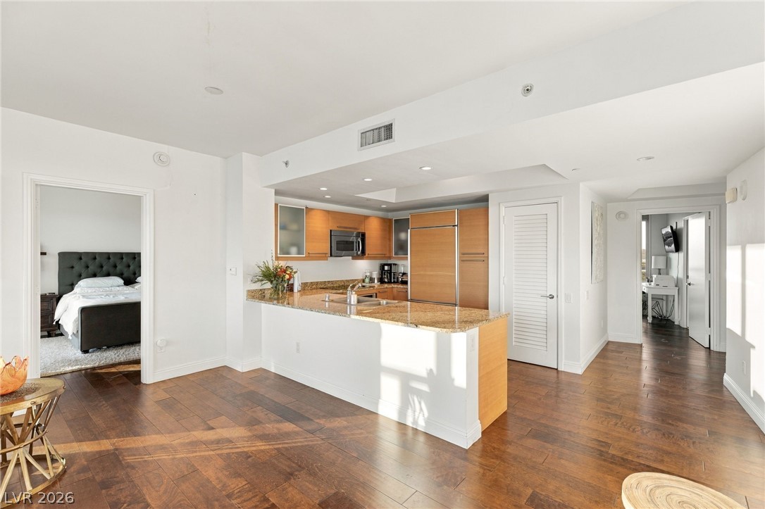 Photo 12 of 46, 222 Karen Avenue #4101