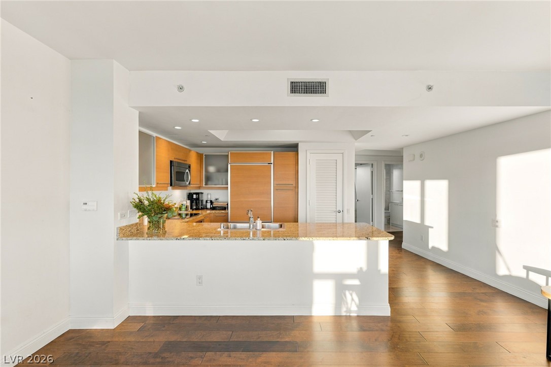 Photo 13 of 46, 222 Karen Avenue #4101