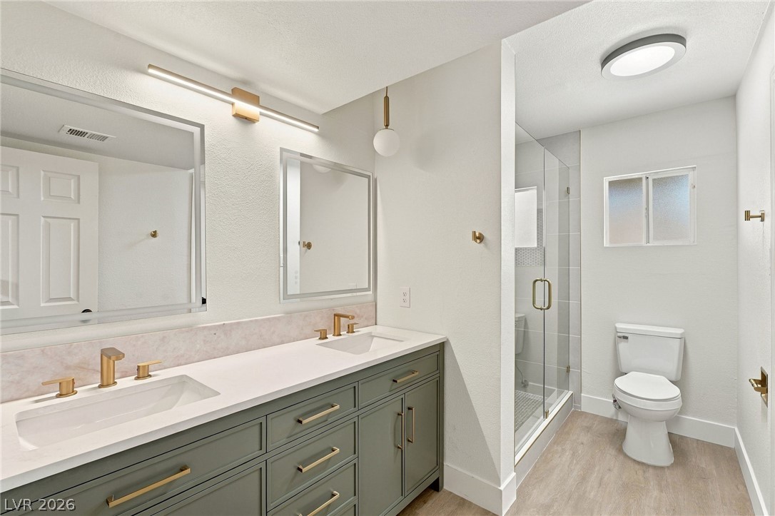 Photo 7 of 54, 7301 Pinedale Avenue