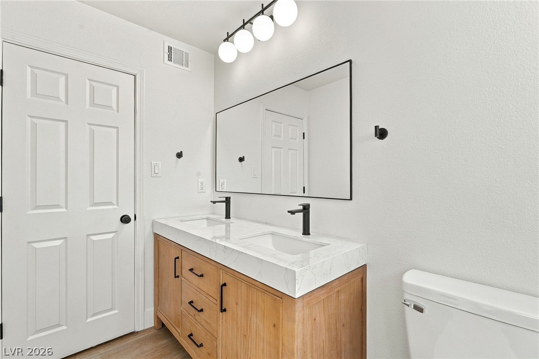 Photo 38 of 54, 7301 Pinedale Avenue