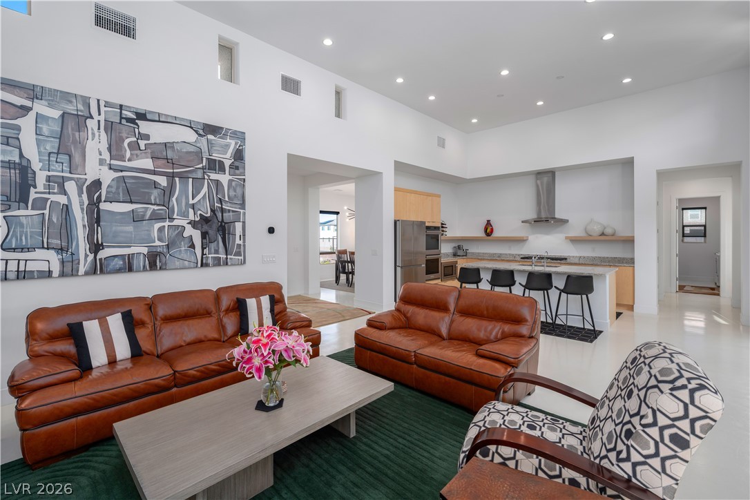 Photo 11 of 58, 6881 Wood Clover Court